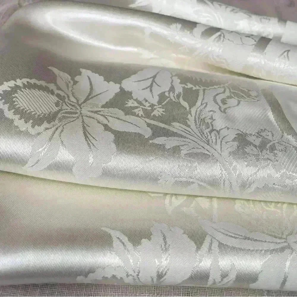 Vintage Ivory Damask Rectangular Tablecloth | Floral Jacquard Elegant Wedding